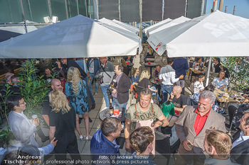 Austrian Pub Opening - Gasometer Eco Center, Wien - Mi 26.05.2021 - Gäste auf der Terrasse31