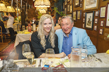 Verleihung Goldener Spargel - Marchfelderhof - Mo 31.05.2021 - Richard LUGNER mit Begleitung Simone6