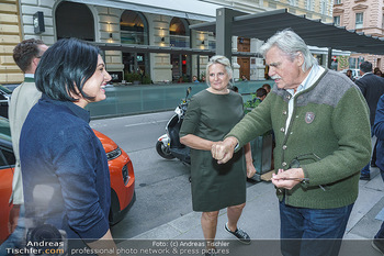 Wiedereröffnung - Huth Gastwirtschaft - Mo 31.05.2021 - Elisabeth KÖSTINGER, Peter SIMONISCHEK34