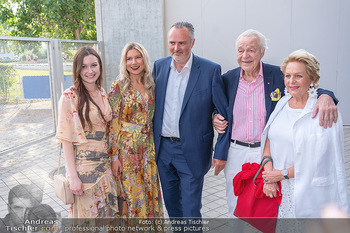Premiere West Side Story - Mörbisch - Do 08.07.2021 - Hans Peter DOSKOZIL mit Laura und Julia, Harald und Ingeborg SER7