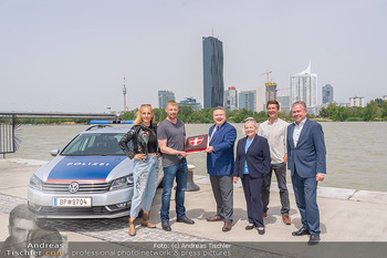 Setbesuch bei SOKO Donau - Filmset Wache am Handelskai, Wien - Di 13.07.2021 - Schauspieler KIENDL, KREN, KLEBOW, GRUBER mit LUDWIG, WRABETZ51