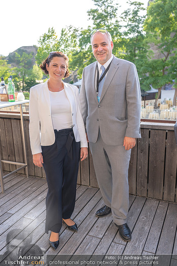 Premiere Turandot - Steinbruch St. Margarethen, Burgenland - Mi 14.07.2021 - Matthias GRÜN mit Ehefrau3