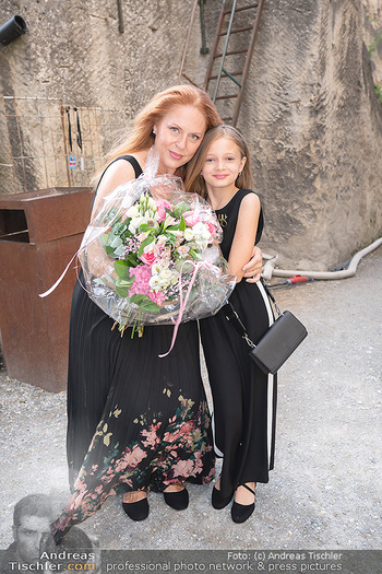 Premiere Turandot - Steinbruch St. Margarethen, Burgenland - Mi 14.07.2021 - Martina SERAFIN mit Tochter Elisabetta15