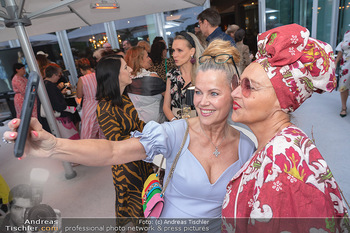 Mode Wien Magazin - Hotel Andaz, Wien - Di 20.07.2021 - Evelyn RILLE, Andrea BUDAY machen Selfie153