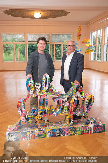 Icons of Pop and Street Art - Villa Bulfon, Velden - Do 22.07.2021 - Gerald HARTINGER mit Sohn Julian HEIDRICH (Le Play)74