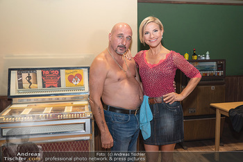 Premiere Ladies Night - Stadttheater Berndorf - Do 05.08.2021 - Kristina SPRENGER, Christoph FÄLBL6