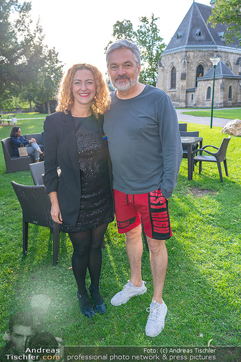 Premiere Ladies Night - Stadttheater Berndorf - Do 05.08.2021 - Werner BRIX mit Magdalena17