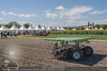 Biofeldtage Tag 2 - Seehof, Donnerskirchen - Sa 07.08.2021 - moderne Landmaschine, Solarantrieb147