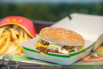 McPlant Präsentation - McDonalds Schwedenplatz - Mo 16.08.2021 - der neue, fleischlose Burger McPlant mit Pommes und CocaCola42