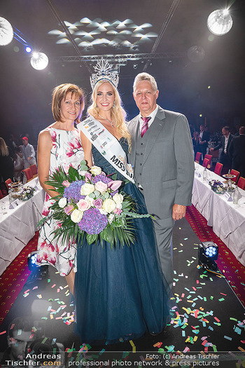 Miss Europe Wahl - Pyramide Vösendorf - Sa 21.08.2021 - Miss Europe Beatrice KÖRMER mit Eltern Christa und Otto KÖRMER286