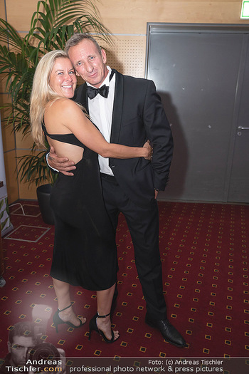 Miss Europe Wahl - Pyramide Vösendorf - Sa 21.08.2021 - James BOND Daniel CRAIG Double Max FRAISL mit Ehefrau294