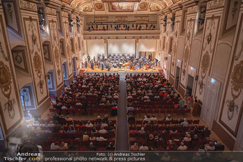 Haydn Gala - Schloss Esterhazy, Eisenstadt - So 22.08.2021 - Haydnsaal mit Publikum von oben56