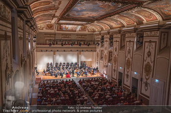 Haydn Gala - Schloss Esterhazy, Eisenstadt - So 22.08.2021 - Haydnsaal mit Publikum von oben61