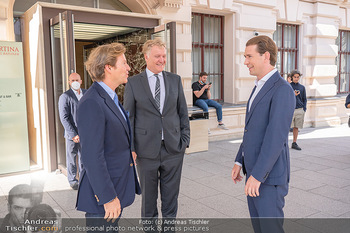 Sebastian Kurz Privatführung - Albertina, Wien - Mo 23.08.2021 - Trevor Dow TRAINA, Klaus Albrecht SCHRÖDER, Sebastian KURZ21