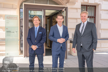 Sebastian Kurz Privatführung - Albertina, Wien - Mo 23.08.2021 - Trevor Dow TRAINA, Klaus Albrecht SCHRÖDER, Sebastian KURZ26