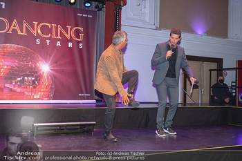 Dancing Stars Paar Präsentation - Lorely Saal, Wien - Mo 30.08.2021 - Faris RAHOMA beim Schuhplatteln mit Norbert OBERHAUSER15