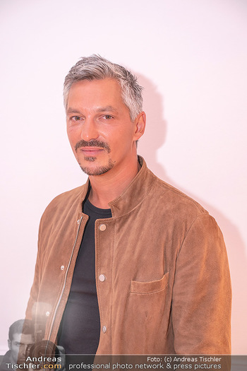 Dancing Stars Paar Präsentation - Lorely Saal, Wien - Mo 30.08.2021 - Faris RAHOMA (Portrait)62