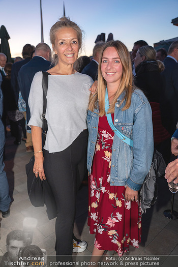 Mikl-Leitner Heurigenempfang - Der Fuchs Heuriger, Maria Enzersdorf - Do 09.09.2021 - Ines SCHWANDNER mit Tochter Lisa70