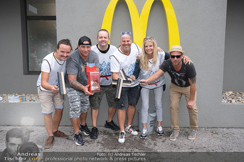 Carwash Day 2021 - McDonalds McDrive 1110 und 1220 Wien - Fr 17.09.2021 - Musikband Wiener Wahnsinn, Karin SCHMIDT50
