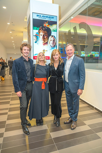 Kinopremiere ´Klammer - chasing the line´ - Cineplexx Milennium City, Wien - Mi 27.10.2021 - Julian WALDNER, Franz und Eva KLAMMER, Valerie HUBER48