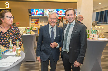 Kinopremiere ´Klammer - chasing the line´ - Cineplexx Milennium City, Wien - Mi 27.10.2021 - Dieter POCHLATKO mit Sohn Jakob60