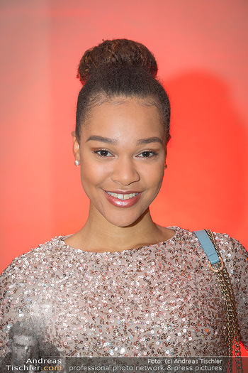 Innocent Gala - Palais Liechtenstein, Wien - Di 02.11.2021 - Linda LAWAL (Miss Austria) (Portrait)7