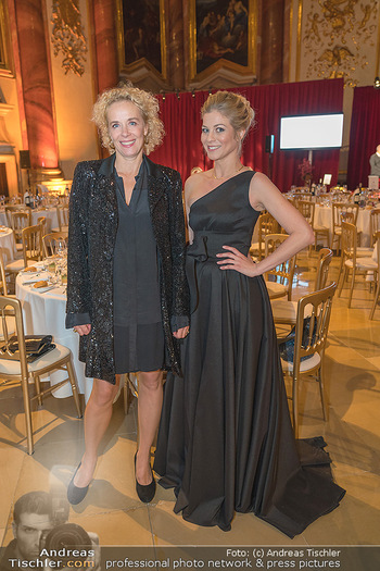 Innocent Gala - Palais Liechtenstein, Wien - Di 02.11.2021 - Katja RIEMANN, Hilde DALIK33