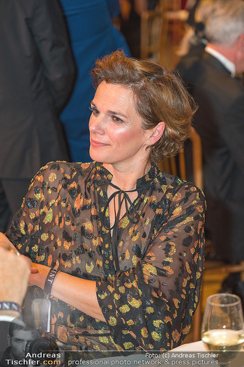 Innocent Gala - Palais Liechtenstein, Wien - Di 02.11.2021 - Pamela RENDI-WAGNER52