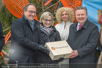 Christbaum Aufstellen - Rathausplatz, Wien - Mi 03.11.2021 - 27