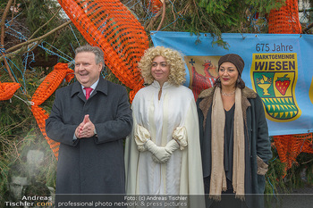 Christbaum Aufstellen - Rathausplatz, Wien - Mi 03.11.2021 - Michael LUDWIG, Christkind, Veronica KAUP-HASLER29