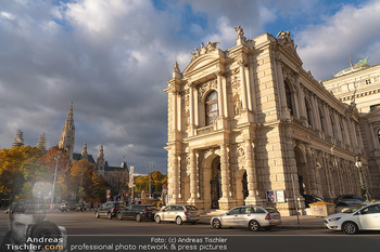 Goldenes Ehrenzeichen für Hans Staud - Burgtheater - Mo 08.11.2021 - Burgtheater Südseite im Sonnenuntergang2