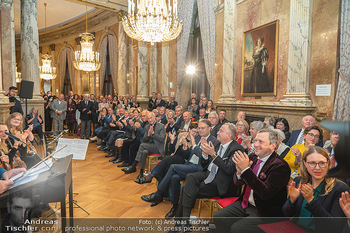 Goldenes Ehrenzeichen für Hans Staud - Burgtheater - Mo 08.11.2021 - 117