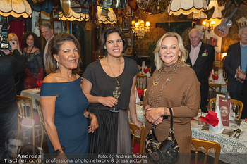 Franz Antel Preis für Otto Retzer - Marchfelderhof - Mo 08.11.2021 - Shirley RETZER mit Tochter Olivia, Ingrid FLICK40