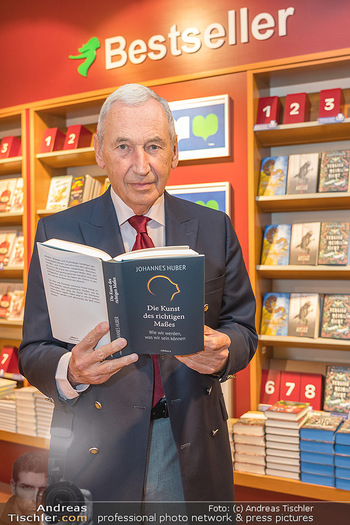 Johannes Huber Buchpräsentation - Thalia Wien - Mi 10.11.2021 - Johannes HUBER14
