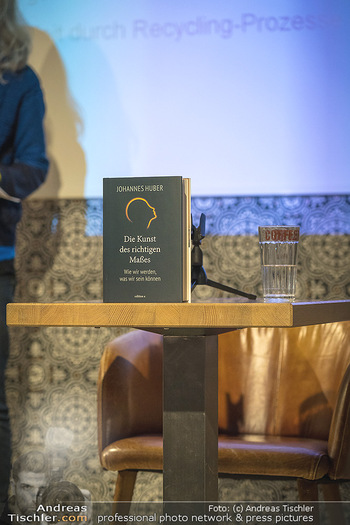 Johannes Huber Buchpräsentation - Thalia Wien - Mi 10.11.2021 - 25