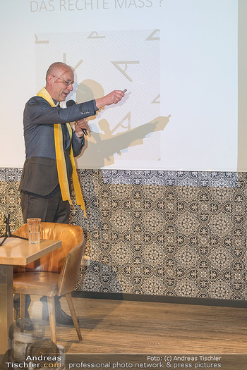 Johannes Huber Buchpräsentation - Thalia Wien - Mi 10.11.2021 - Anton Toni FABER segnet Bücher, Segnung, Segen38