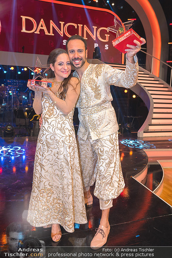 Dancing Stars 2021 Finale - ORF Zentrum - Fr 26.11.2021 - Siegerin Caroline ATHANASIADIS, Danilo CAMPISI21