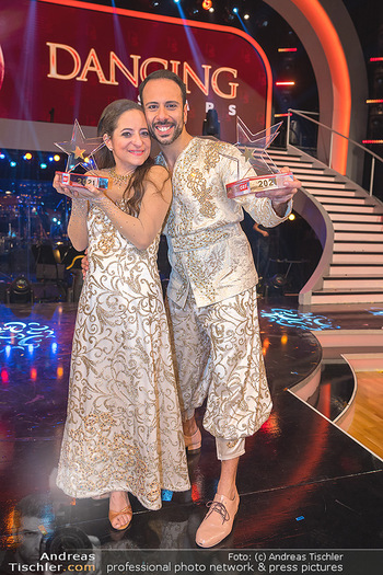 Dancing Stars 2021 Finale - ORF Zentrum - Fr 26.11.2021 - Siegerin Caroline ATHANASIADIS, Danilo CAMPISI22