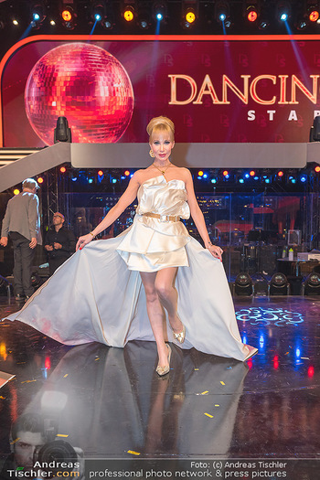 Dancing Stars 2021 Finale - ORF Zentrum - Fr 26.11.2021 - Karina (Carina) SARKISSOVA48