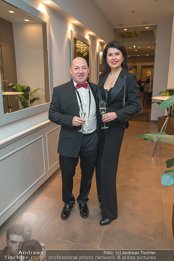 Haute Couture Austria Award - Hotel Steigenberger, Wien - Di 11.01.2022 - Zoryana KUSHPLER mit Ehemann Mikhail BRON25