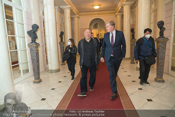 Ai weiwei Ausstellungseröffnung - Albertina modern, Wien - Di 15.03.2022 - Ai WEIWEI, Klaus Albrecht SCHRÖDER87