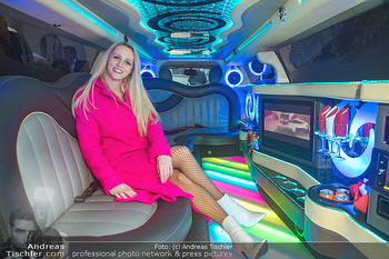 Opening - Portofino, Wien - Fr 22.04.2022 - Melissa NASCHENWENG in einer Strech-Limousine10