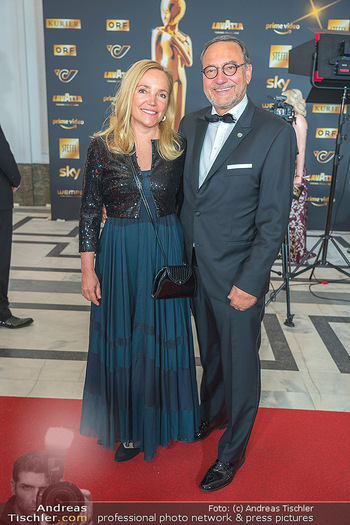 ROMY Gala 2022 - Hofburg, Wien - Sa 23.04.2022 - Heinz STIASTNY mit Ehefrau Michaela20