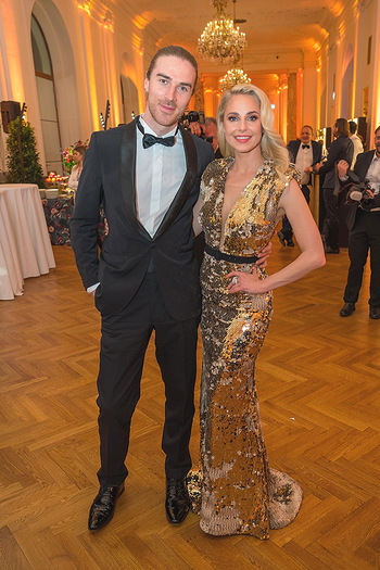 ROMY Gala 2022 - Hofburg, Wien - Sa 23.04.2022 - Silvia SCHNEIDER mit Freund Jamie HARRISON248