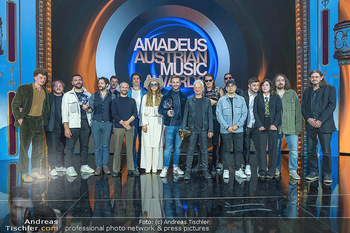 Amadeus Austrian Music Awards - Volkstheater, Wien - Fr 29.04.2022 - Gruppenfoto, Schlussbild, Sieger Amadeus Awards288