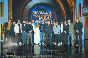 Amadeus Austrian Music Awards - Volkstheater, Wien - Fr 29.04.2022 - Gruppenfoto, Schlussbild, Sieger Amadeus Awards290