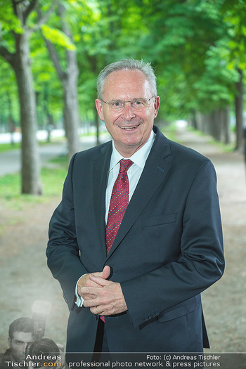 5 Jahresfeier - Die Allee - Di 24.05.2022 - Karl MAHRER (ÖVP Wien) (Portrait)39