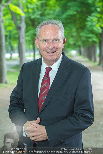 5 Jahresfeier - Die Allee - Di 24.05.2022 - Karl MAHRER (ÖVP Wien) (Portrait)40