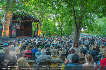 Theater im Park Saisonopening - Belvedere Schlosspark - Di 31.05.2022 - Publikum, Gäste, open-air, Freiluft Theater im Park, Bühne, Zu37