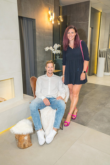 Eröffnung - Beta Wellness Concept Store - Do 23.06.2022 - Mirna JUKIC mit Ehemann Alexander BERGER103